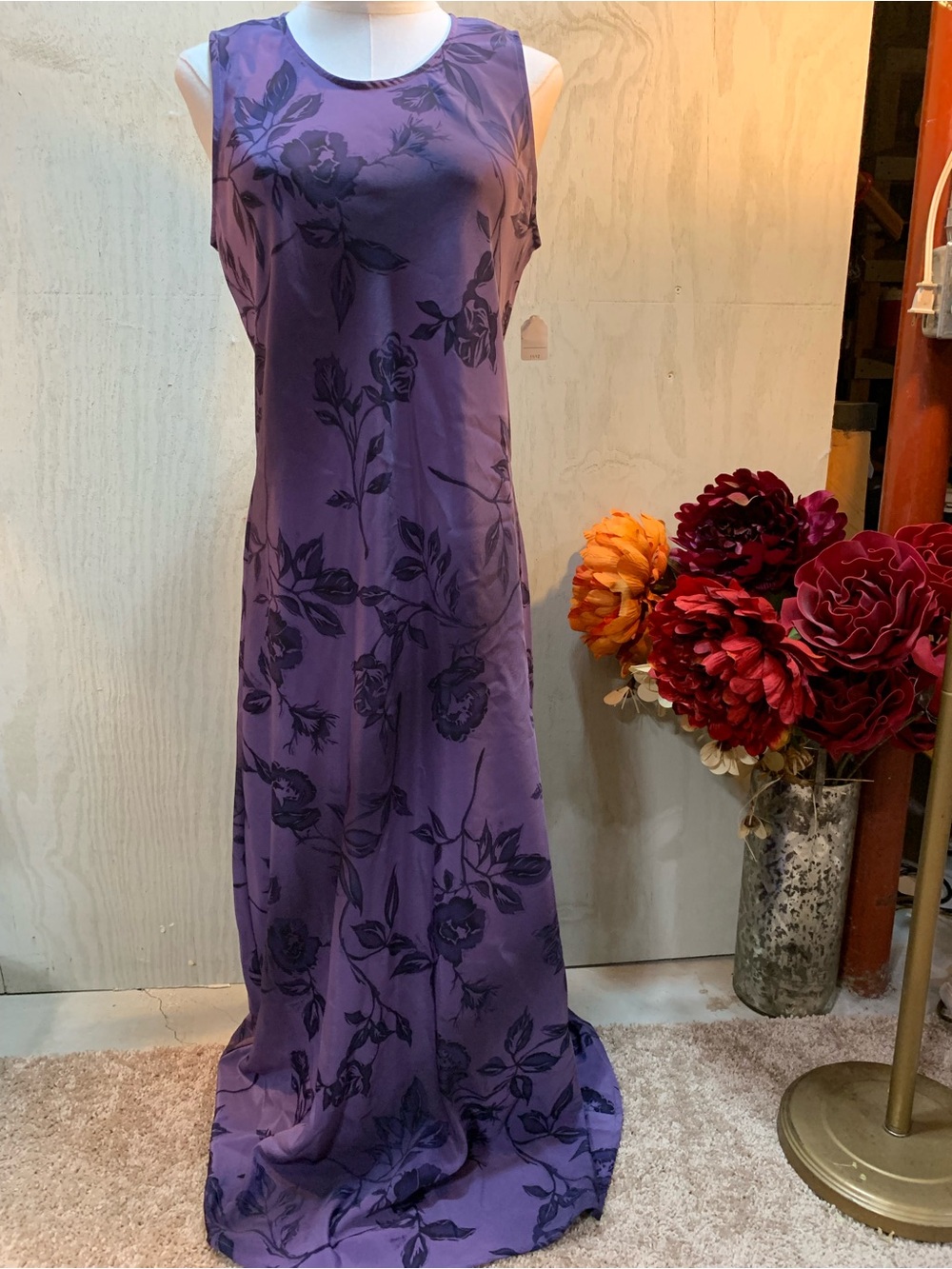 Lisa Jo Vintage Purple Rose Maxi Dress. Size 11/12 (large)